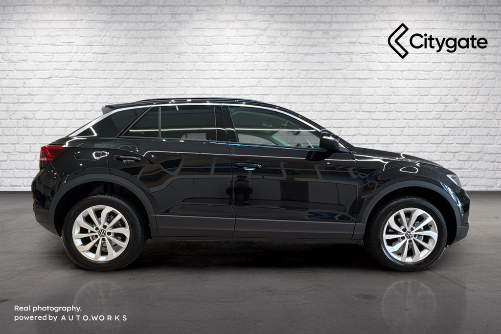Volkswagen T-Roc 1.5 Tsi Match Dsg Black #4