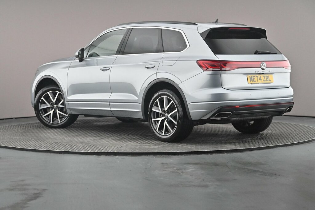 Volkswagen Touareg Elegance 3.0 Tsi Ehybrid 381Ps 8-Speed Tiptronic 4 ME74ZBL Silver #2