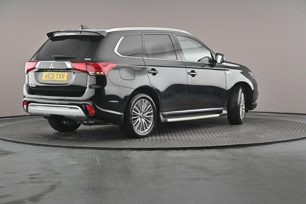 Mitsubishi Outlander Outlander Dynamic Safety Phev Cvt White #31