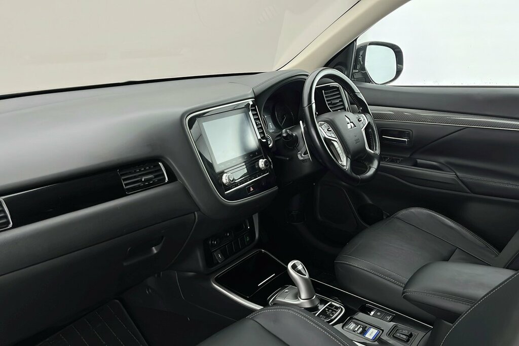 Mitsubishi Outlander 2.4H Twinmotor 13.8Kwh Reflex Plus Suv Black #2