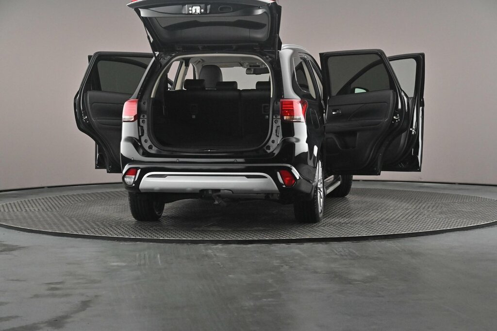 Mitsubishi Outlander Outlander Dynamic Safety Phev Cvt White #41