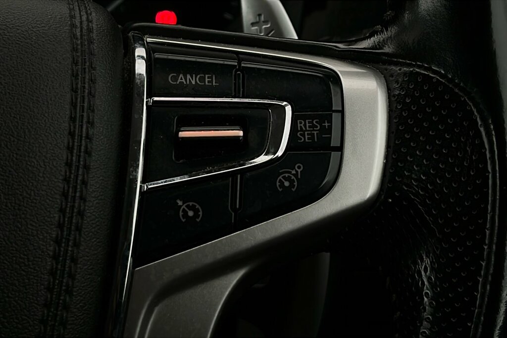 Mitsubishi Outlander Outlander Dynamic Safety Phev Cvt White #19