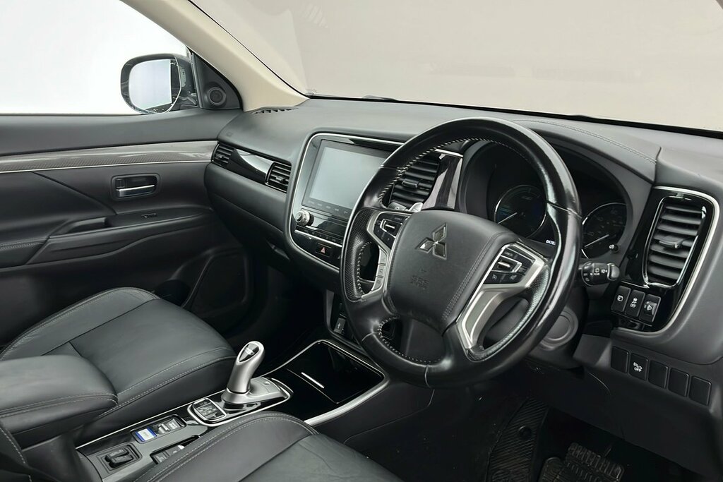 Mitsubishi Outlander 2.4H Twinmotor 13.8Kwh Reflex Plus Suv Black #6
