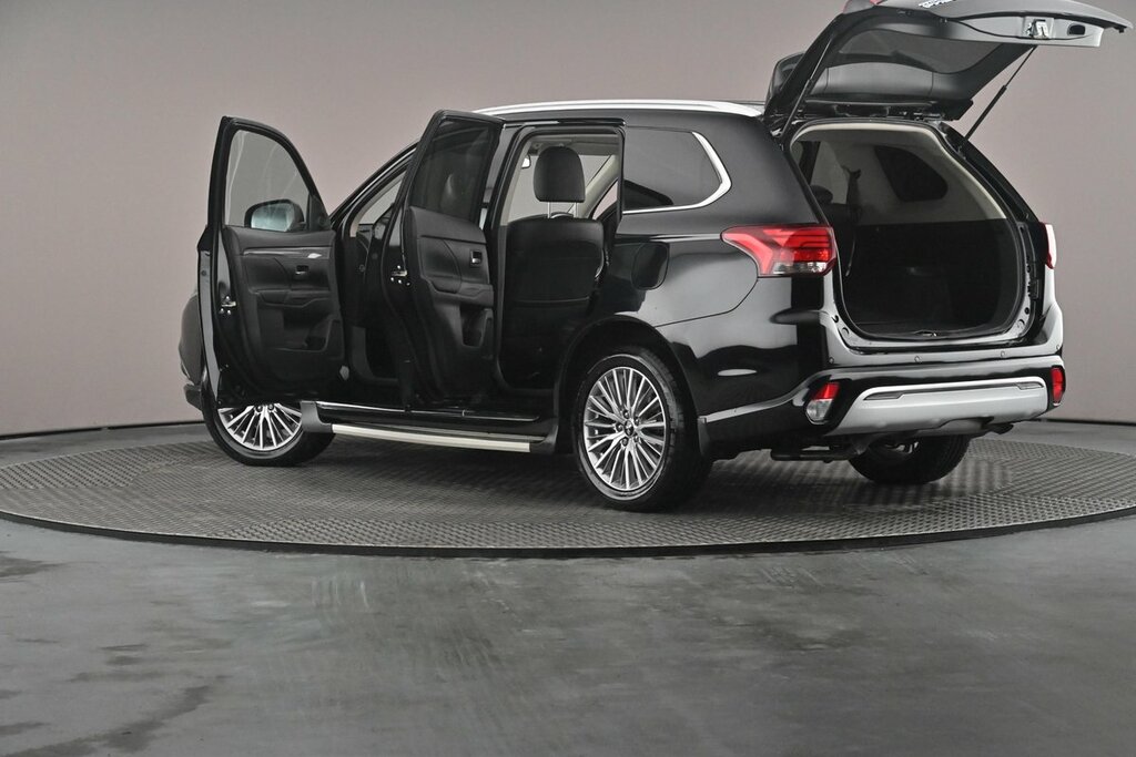 Mitsubishi Outlander Outlander Dynamic Safety Phev Cvt White #40