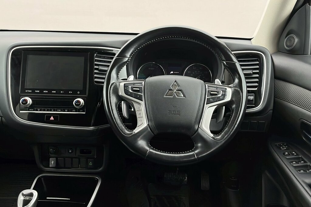 Mitsubishi Outlander Outlander Dynamic Safety Phev Cvt White #20