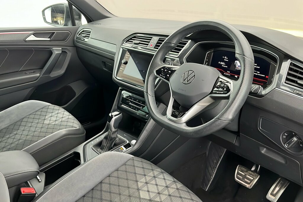 Volkswagen Tiguan R-line 1.5 Tsi 150Ps 7-Speed Dsg Black #6