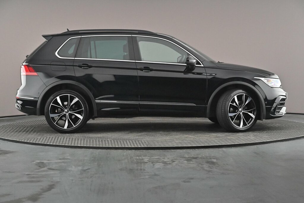 Volkswagen Tiguan R-line 1.5 Tsi 150Ps 7-Speed Dsg Black #4