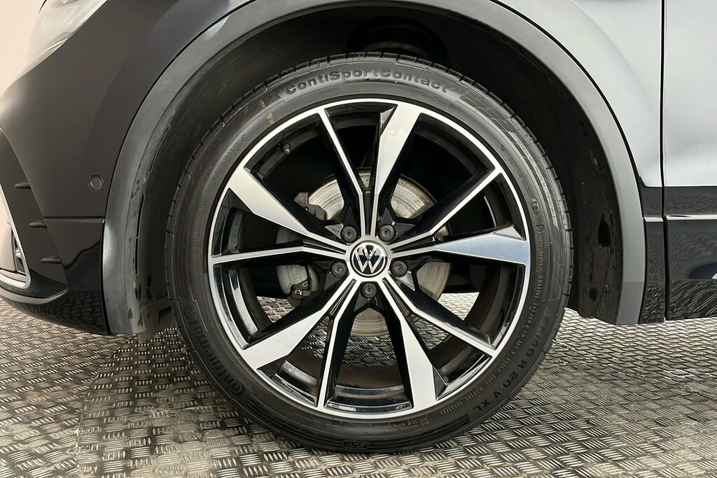 Volkswagen Tiguan R-line 1.5 Tsi 150Ps 7-Speed Dsg Black #5
