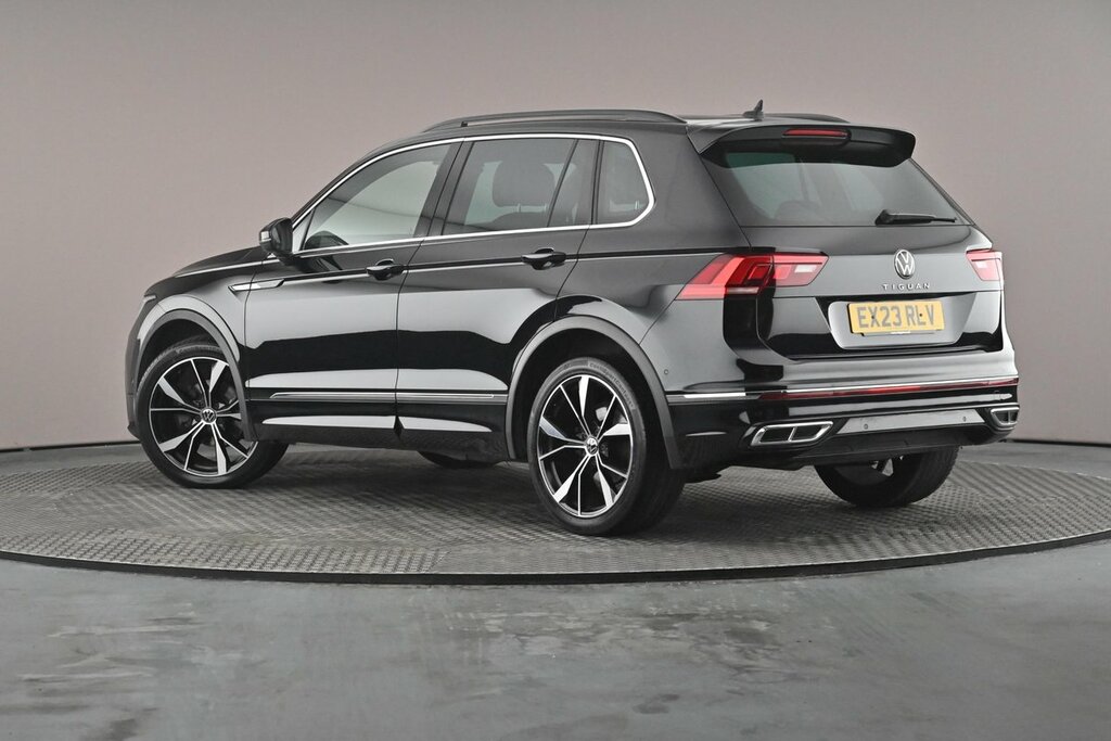 Volkswagen Tiguan R-line 1.5 Tsi 150Ps 7-Speed Dsg Black #3