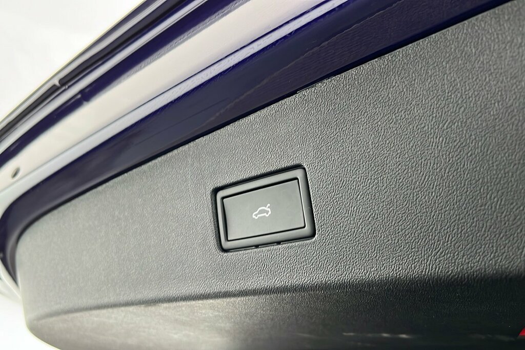 Volkswagen Tayron 1.5 Etsi Elegance Dsg7 7 Seat Purple