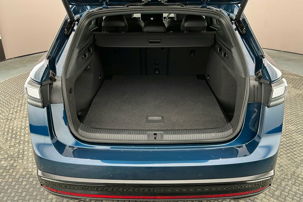 Volkswagen ID.7 Pro Match 77Kwh Pro 286Ps 1-Speed Blue #5