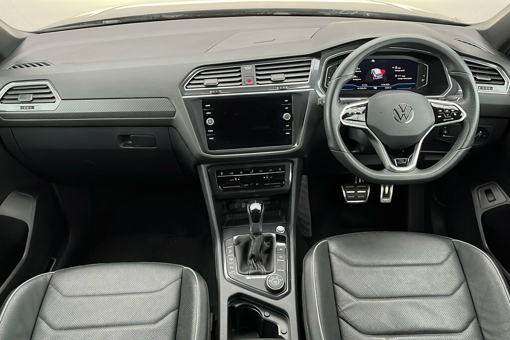 Volkswagen Tiguan Allspace R-line 2.0 Tdi 4Motion 150Ps 7-Speed Dsg Black #4