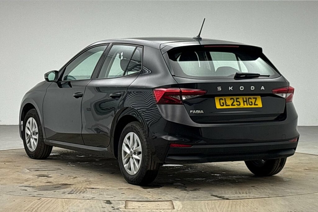 Skoda Fabia Hatch Se Edition 1.0 Tsi 95 Ps 5G Man Black #3