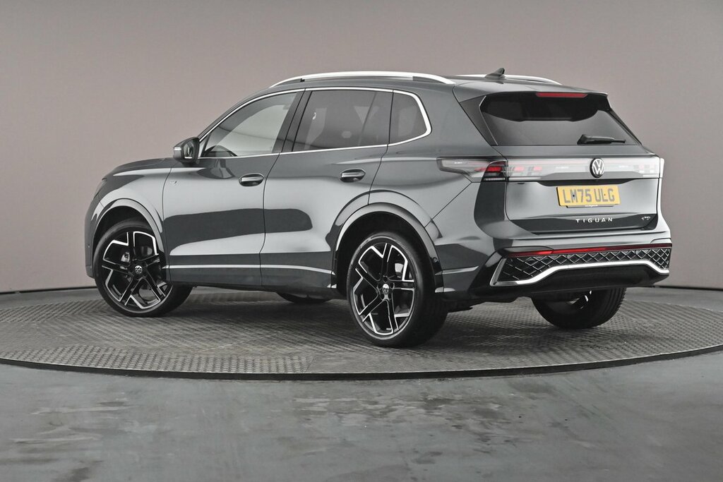 Volkswagen Tiguan R-line 1.5 Etsi 150 Ps 7-Speed Dsg Grey #3