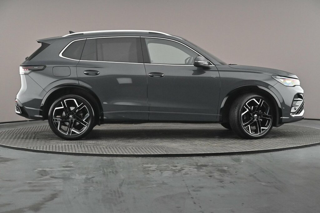 Volkswagen Tiguan R-line 1.5 Etsi 150 Ps 7-Speed Dsg Grey #4