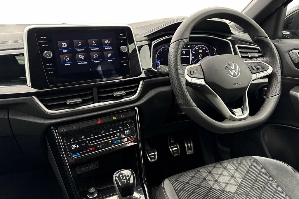 Volkswagen T-Roc R-line 1.5 Tsi 150Ps 6-Speed Black #2