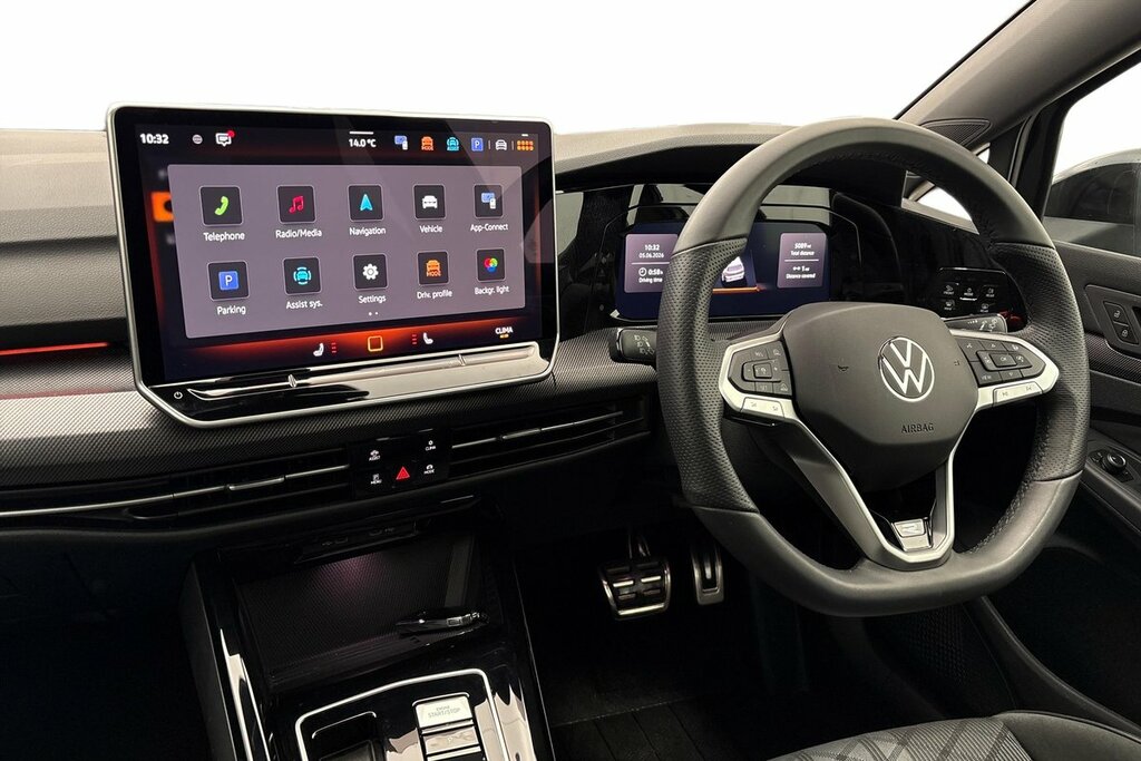 Volkswagen Golf Hatch Black Edition 2.0 Tdi 150 Ps 7-Speed Dsg 5 D Black #2