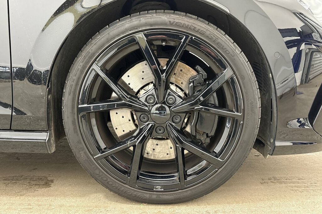 Volkswagen Golf Hatch R Black Edition 2.0 Tsi 4Motion 333 Ps 7-Spe KS75SVC Black #5