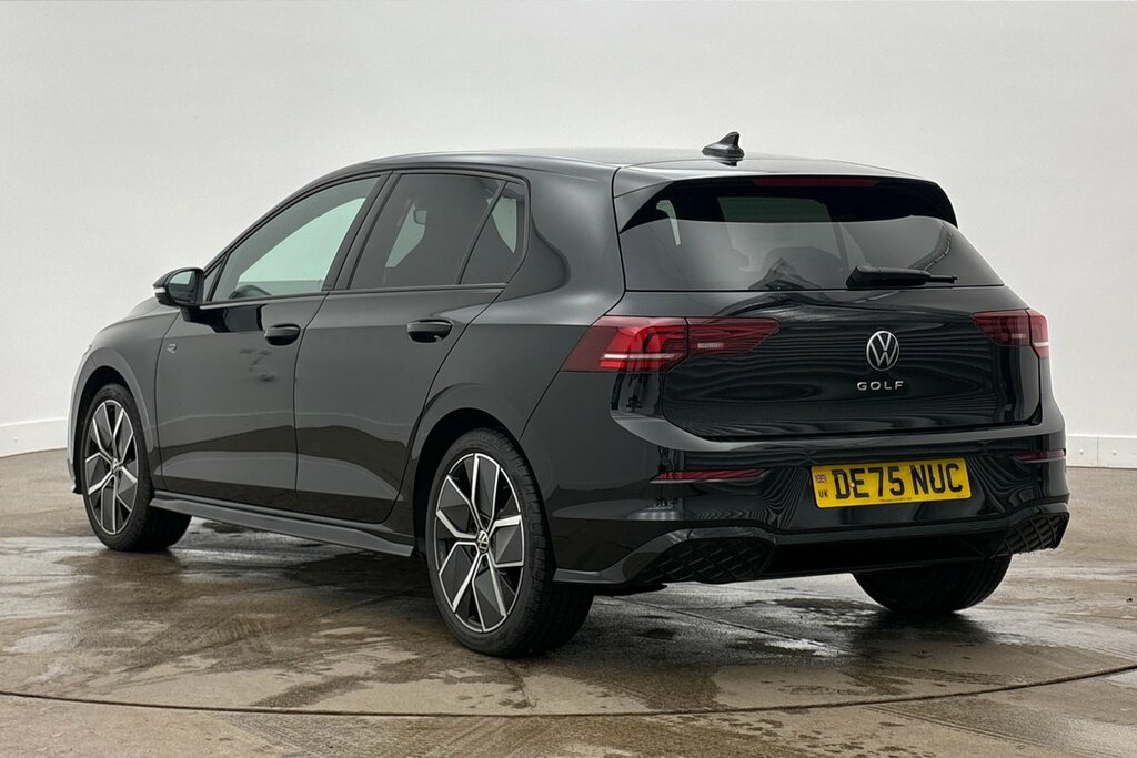 Volkswagen Golf Hatch R-line 1.5 Tsi 150Ps 6-Speed DE75NUC Black #3