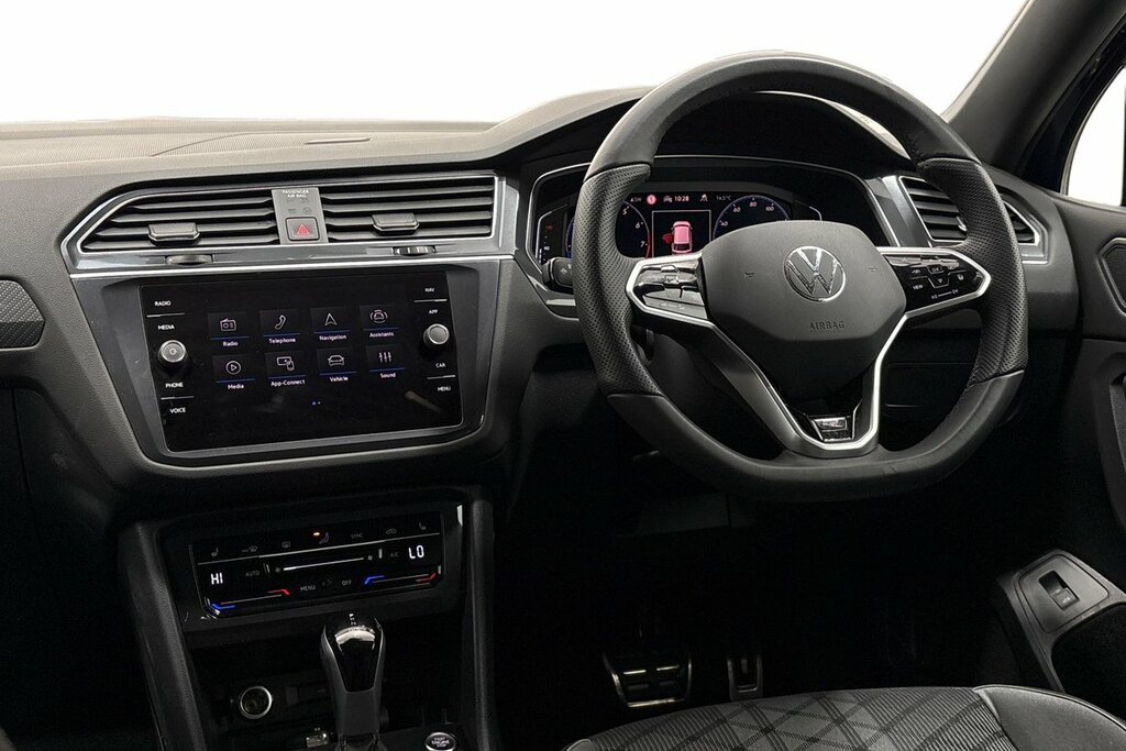Volkswagen Tiguan Allspace R-line 1.5 Tsi 150Ps 7-Speed Dsg Blue #2