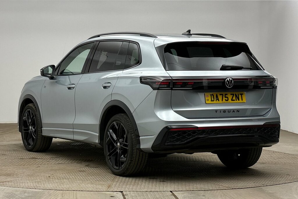 Volkswagen Tiguan R-line 2.0 Tdi 150 Ps 7-Speed Dsg Silver #3