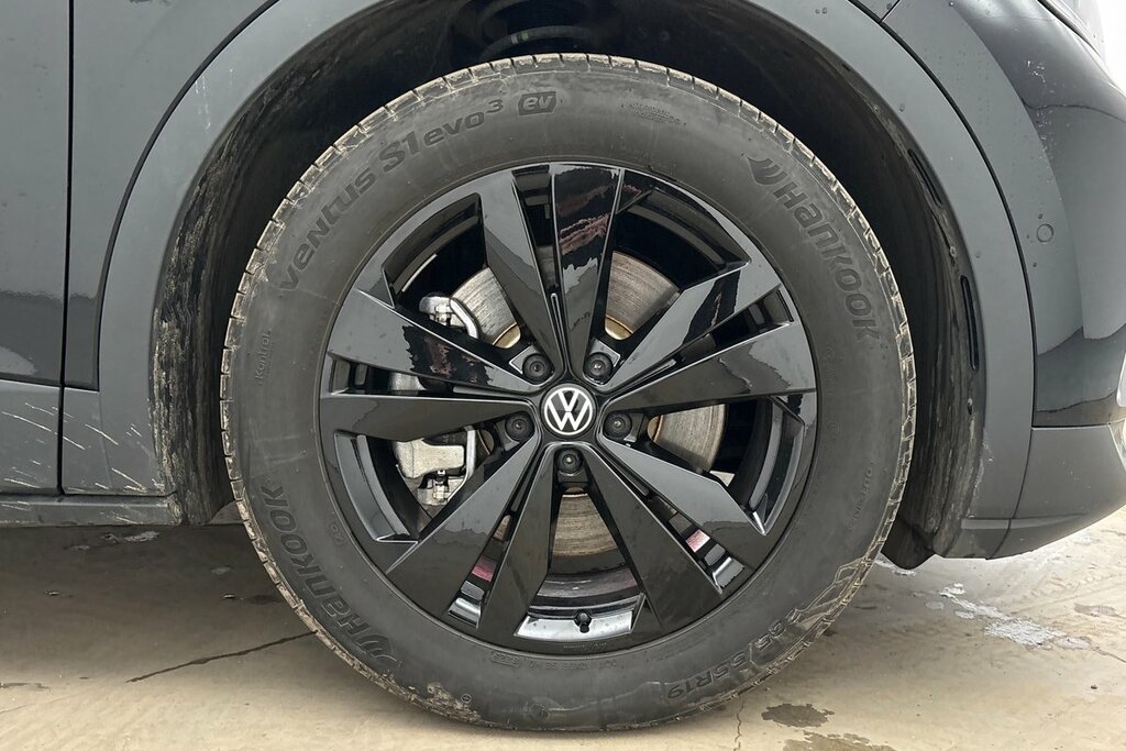 Volkswagen ID.4 Pro Black Edition 77Kwh 286 Ps 1-Speed 5 Black #5