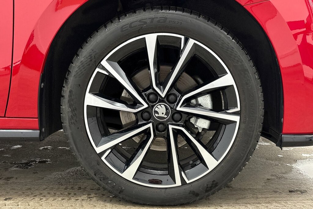 Skoda Fabia Hatch Monte Carlo Edition 1.5 Tsi 150 Ps Dsg Red #5