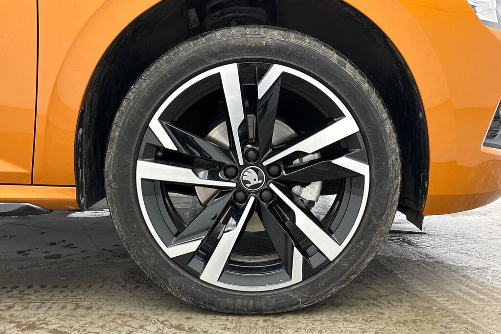 Skoda Kamiq Monte Carlo Edition 1.5 Tsi 150 Ps Dsg Orange #5