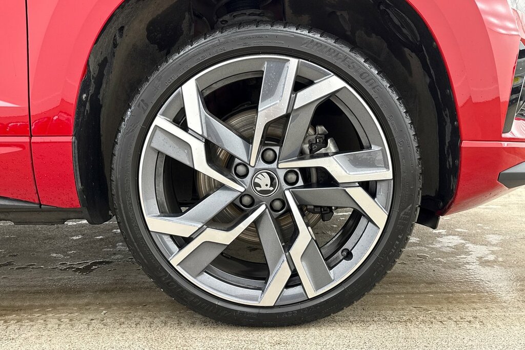 Skoda Karoq Sportline Edition 1.5 Tsi 150 Ps Dsg Red #5