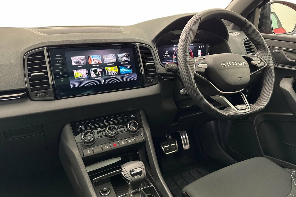 Skoda Karoq Sportline Edition 1.5 Tsi 150 Ps Dsg Red #2