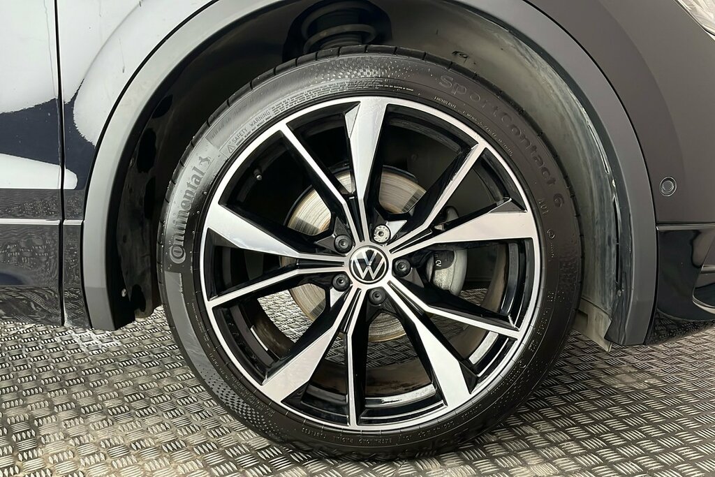 Volkswagen Tiguan R-line 1.5 Tsi 150Ps 7-Speed Dsg Black #4