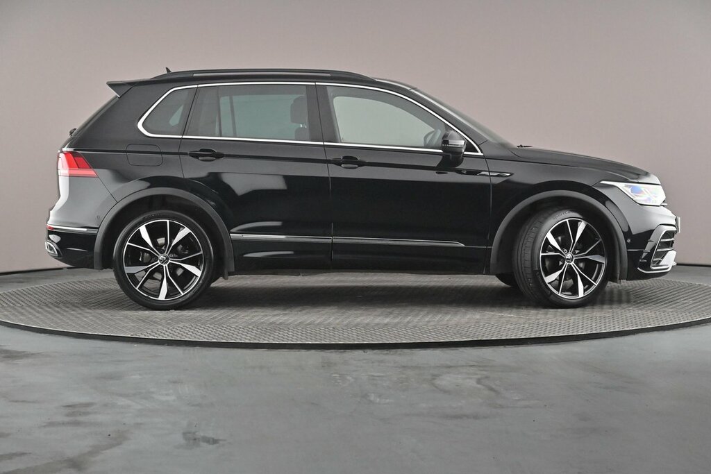Volkswagen Tiguan R-line 1.5 Tsi 150Ps 7-Speed Dsg Black #3