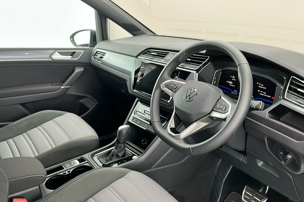 Volkswagen Touran R-line 1.5 Tsi 150 Ps 7-Speed Dsg Grey #6