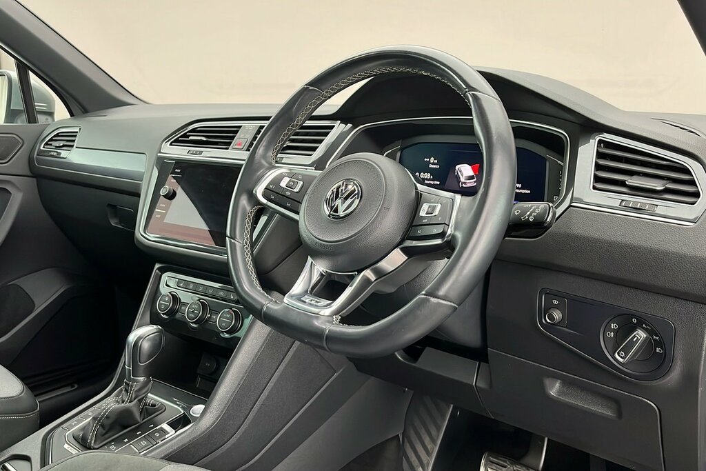 Volkswagen Tiguan Swb R-line Tech 2.0 Tdi 4Motion 150Ps 7-Speed Dsg Silver #6