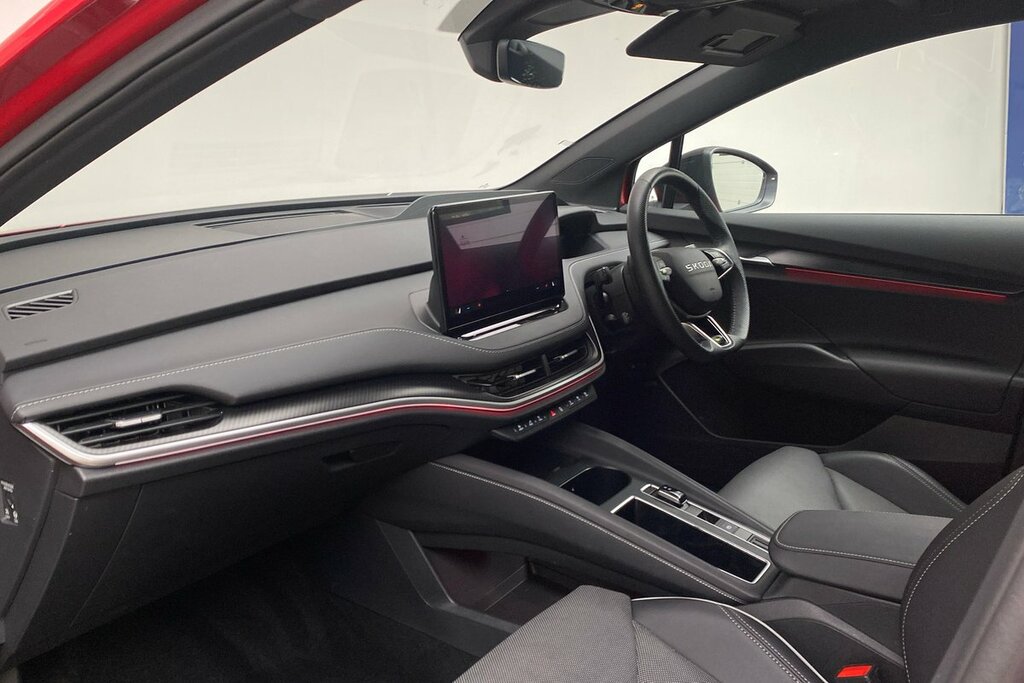 Skoda ENYAQ Vrs 84 Kwh 340 Ps Single Speed 4X4 Red #2