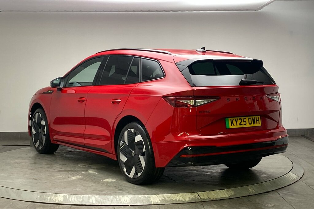 Skoda ENYAQ Vrs 84 Kwh 340 Ps Single Speed 4X4 Red #3