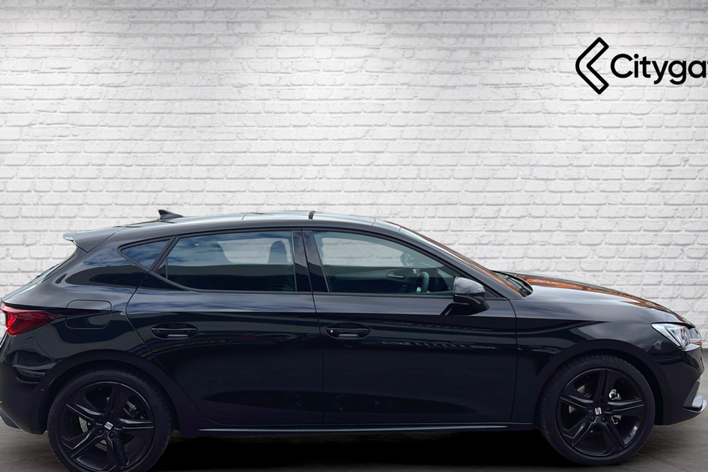 Seat Leon Hatch Fr Black Edition 1.5 Etsi Afv 150 7-Speed Au Black #4