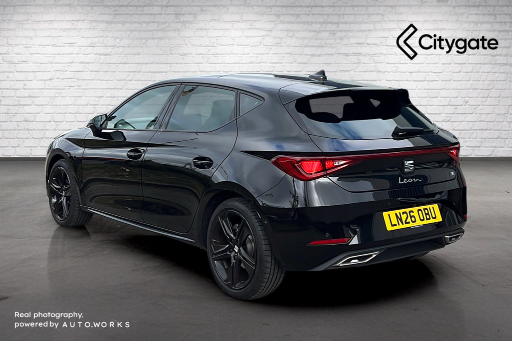 Seat Leon Hatch Fr Black Edition 1.5 Etsi Afv 150 7-Speed Au Black #3