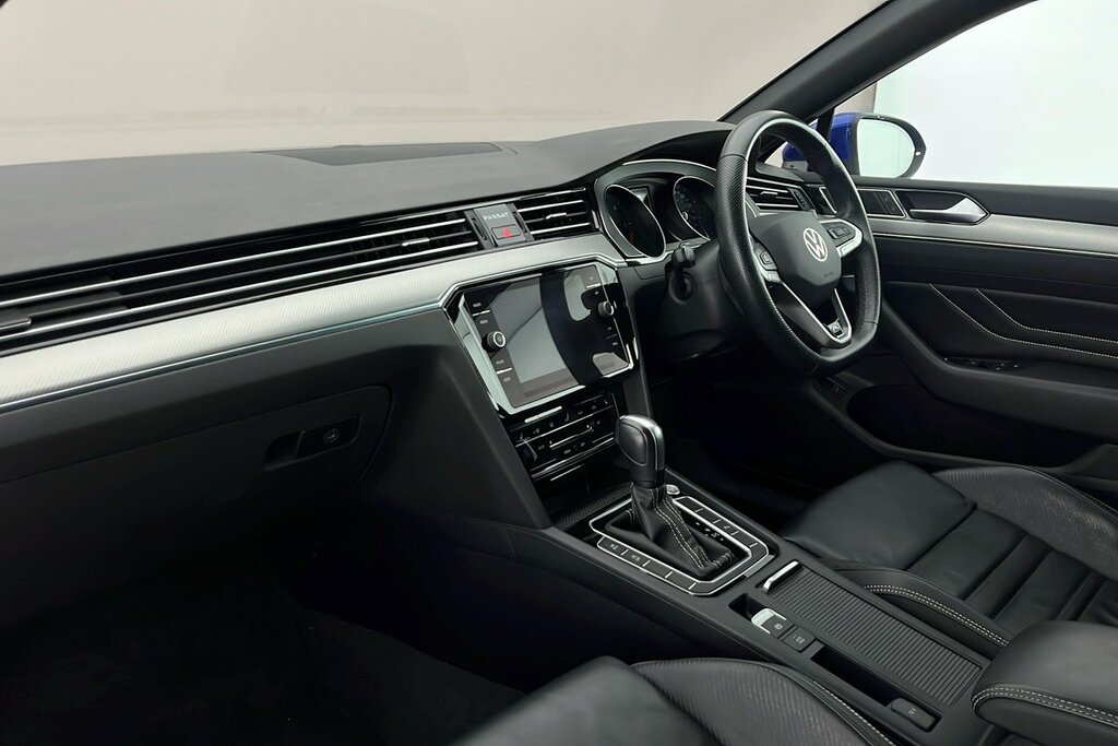 Volkswagen Passat R-line 2.0 Tdi Evo 150Ps 7-Speed Dsg Blue #2