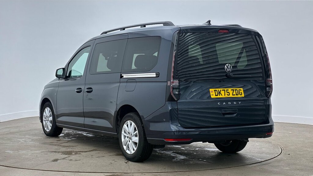 Volkswagen Caddy Maxi Life C20 Caddy Life Maxi 122 Ps 2.0 Tdi 7Sp Dsg Blue #3