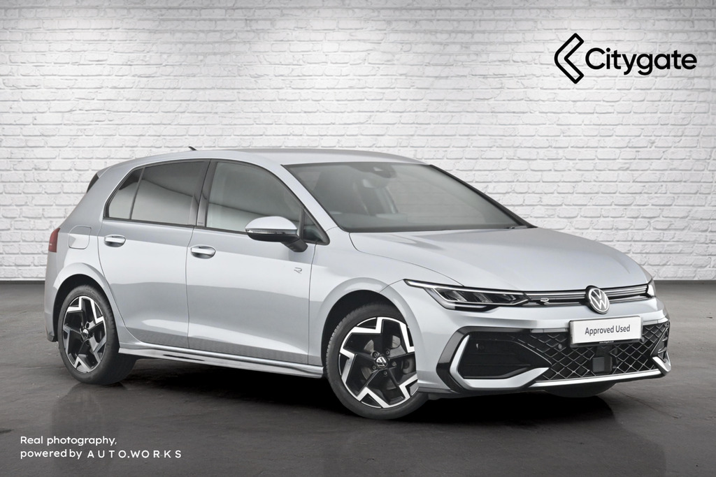 Volkswagen Golf Hatch R-line 1.5 Tsi 150Ps 6-Speed Silver