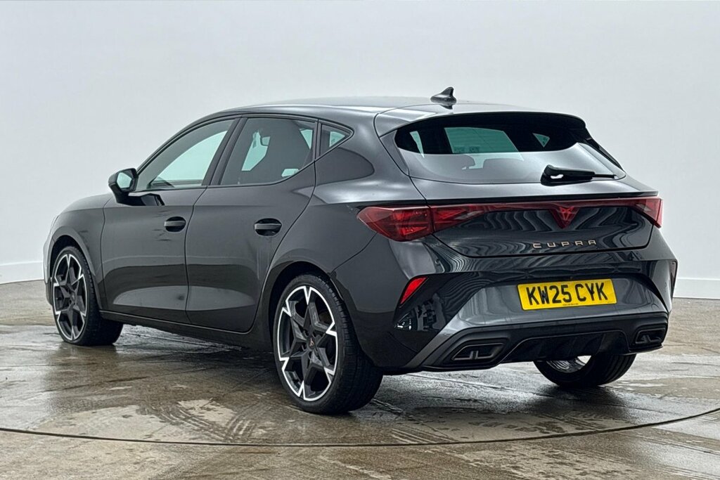 Cupra Leon Hatch V2 1.5 Tsi 150 6-Speed Black #3