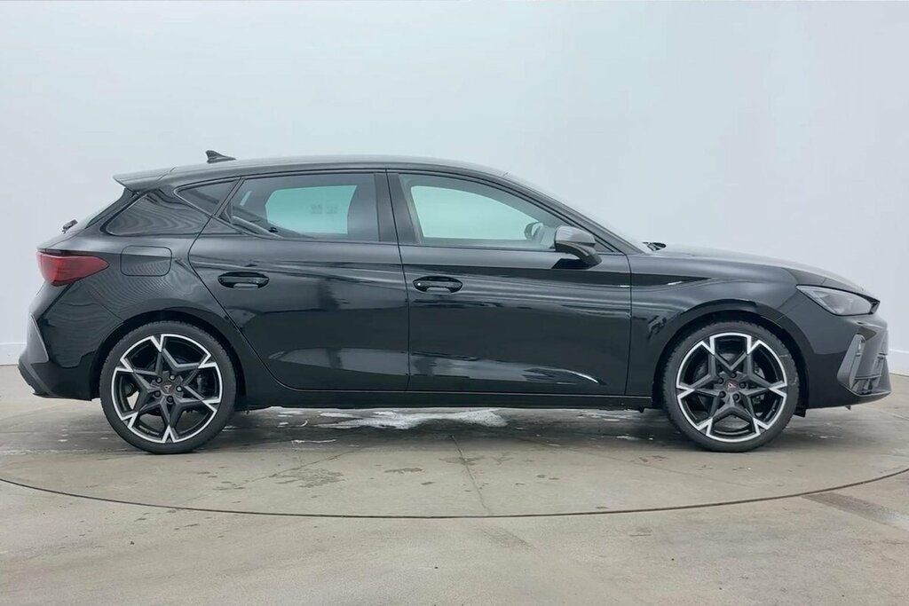 Cupra Leon Hatch V2 1.5 Etsi 150 7-Speed Black #4