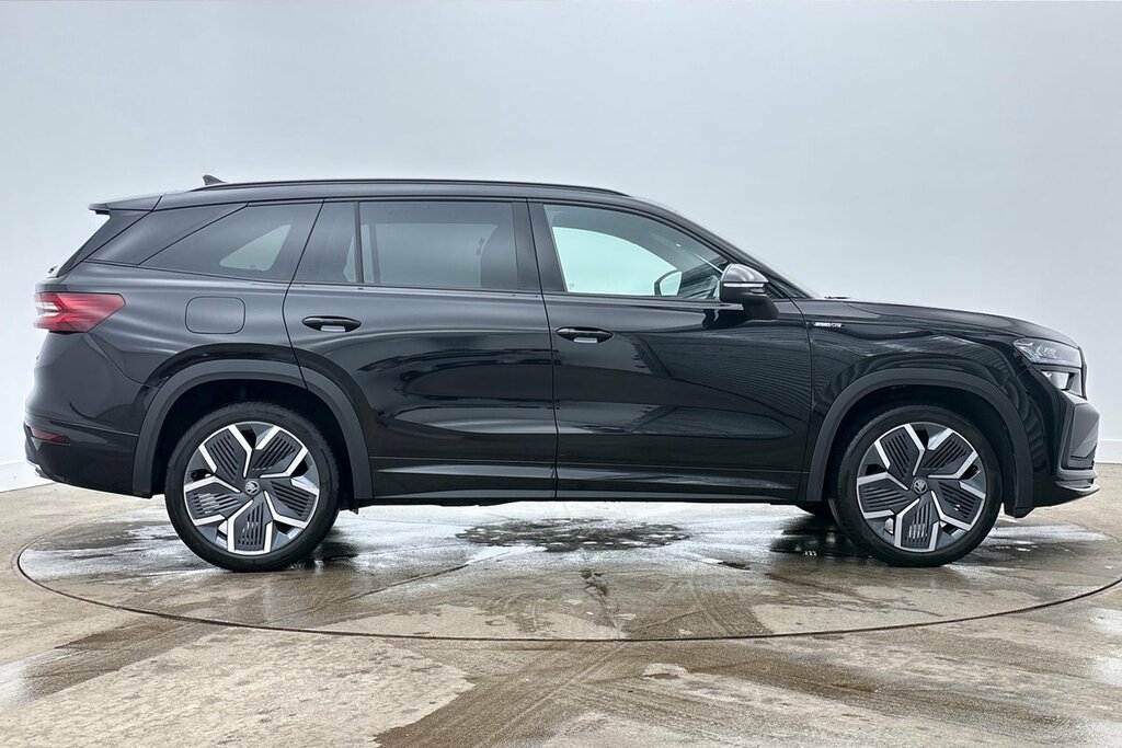 Skoda Kodiaq Sportline 7 Seats 1.5 Tsi E-tec 150 Ps Dsg Black #4