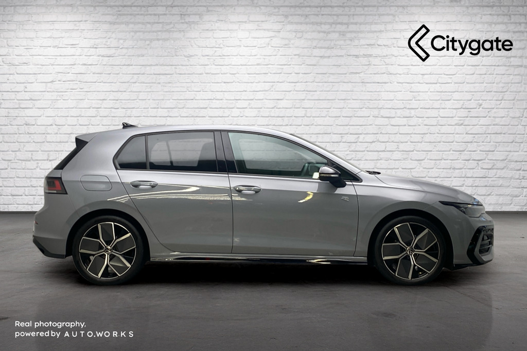 Volkswagen Golf Hatch Black Edition 1.5 Etsi 150 Ps 7-Speed Dsg 5 Grey #4