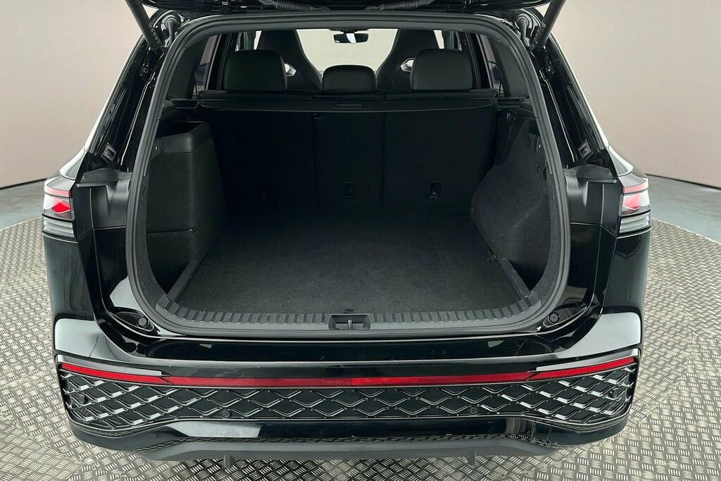 Volkswagen Tayron Life Black #11