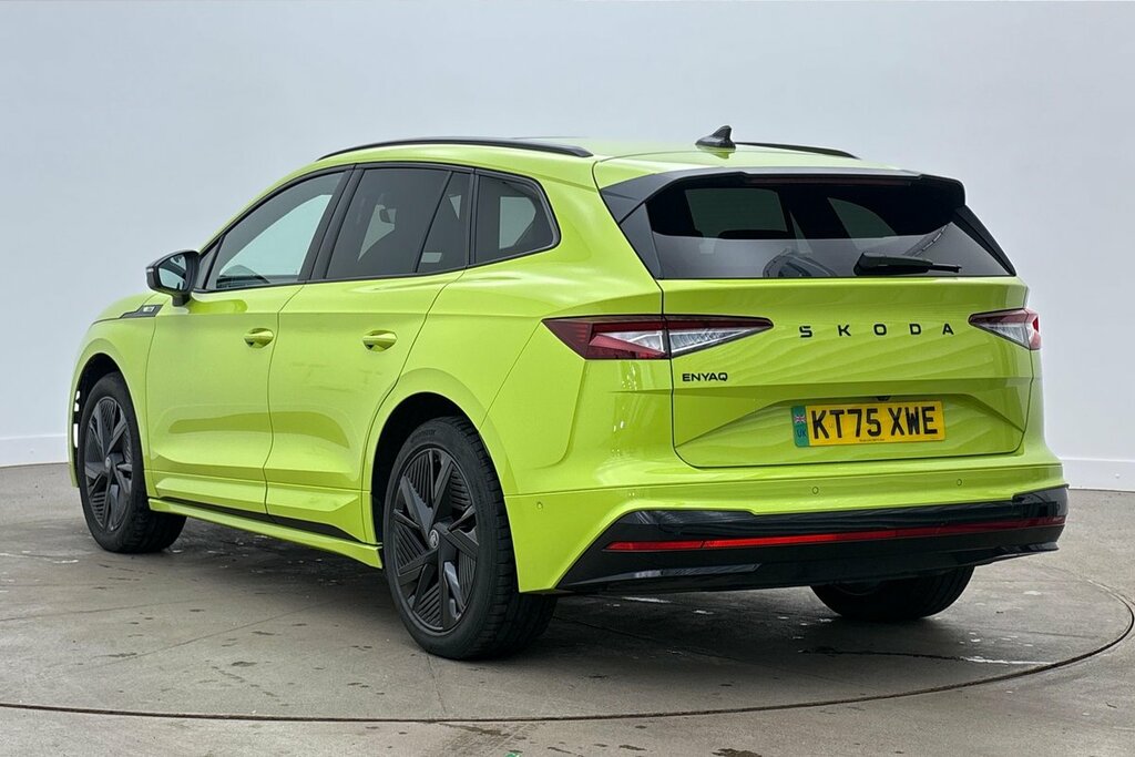 Skoda ENYAQ Vrs 84 Kwh 340 Ps Single Speed 4X4 Green #3