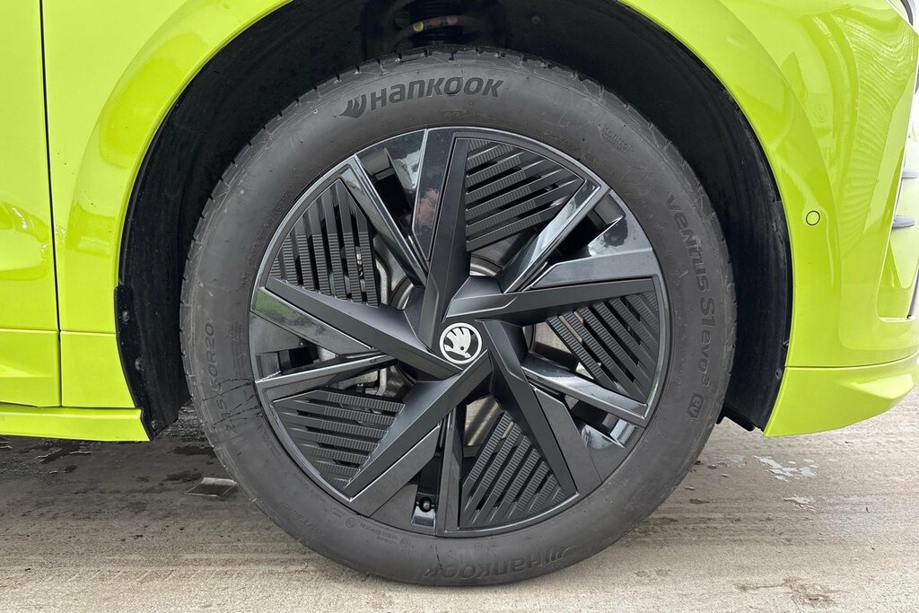Skoda ENYAQ Vrs 84 Kwh 340 Ps Single Speed 4X4 Green #5