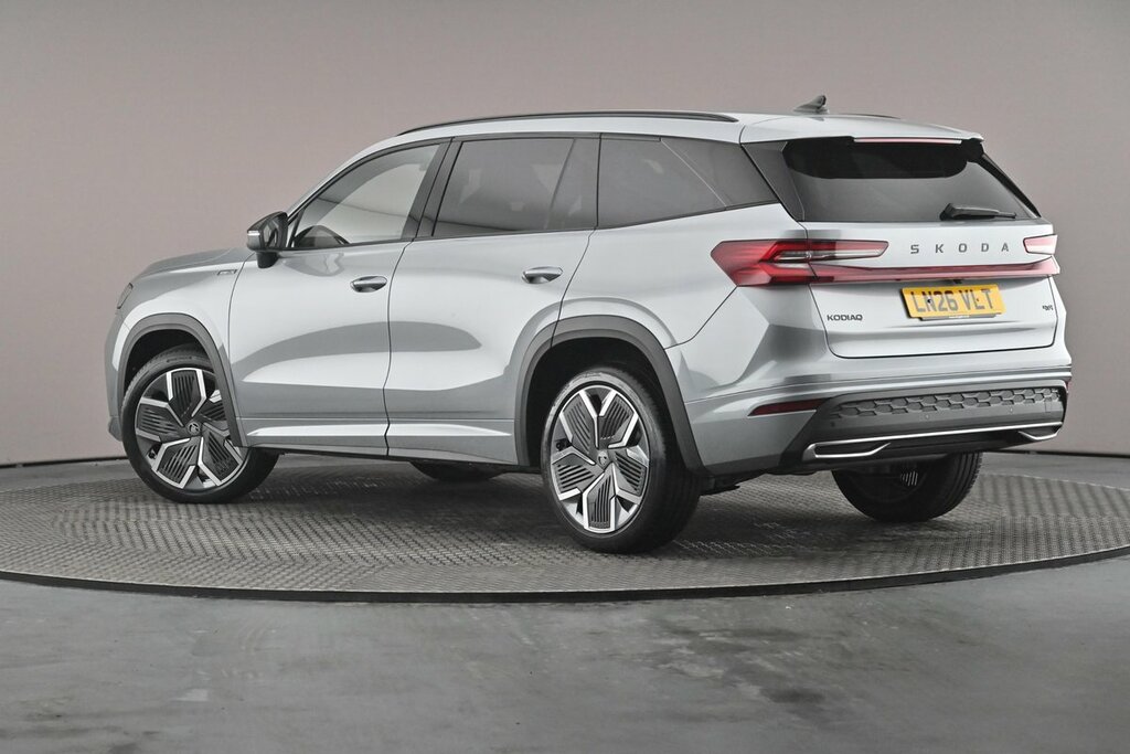 Skoda Kodiaq Sportline 7 Seats 2.0 Tsi 204 Ps Dsg 4X4 Silver #3