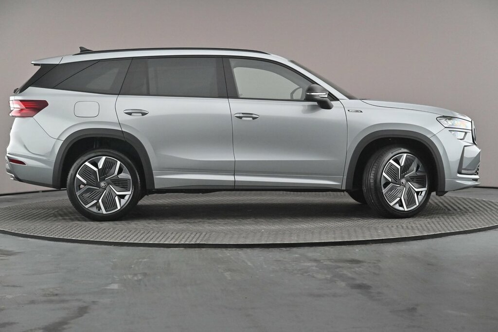 Skoda Kodiaq Sportline 7 Seats 2.0 Tsi 204 Ps Dsg 4X4 Silver #4
